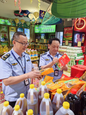 乐安县市场监管局开展节日期间食品安全专项检查，筑牢“舌尖上的安全”防线